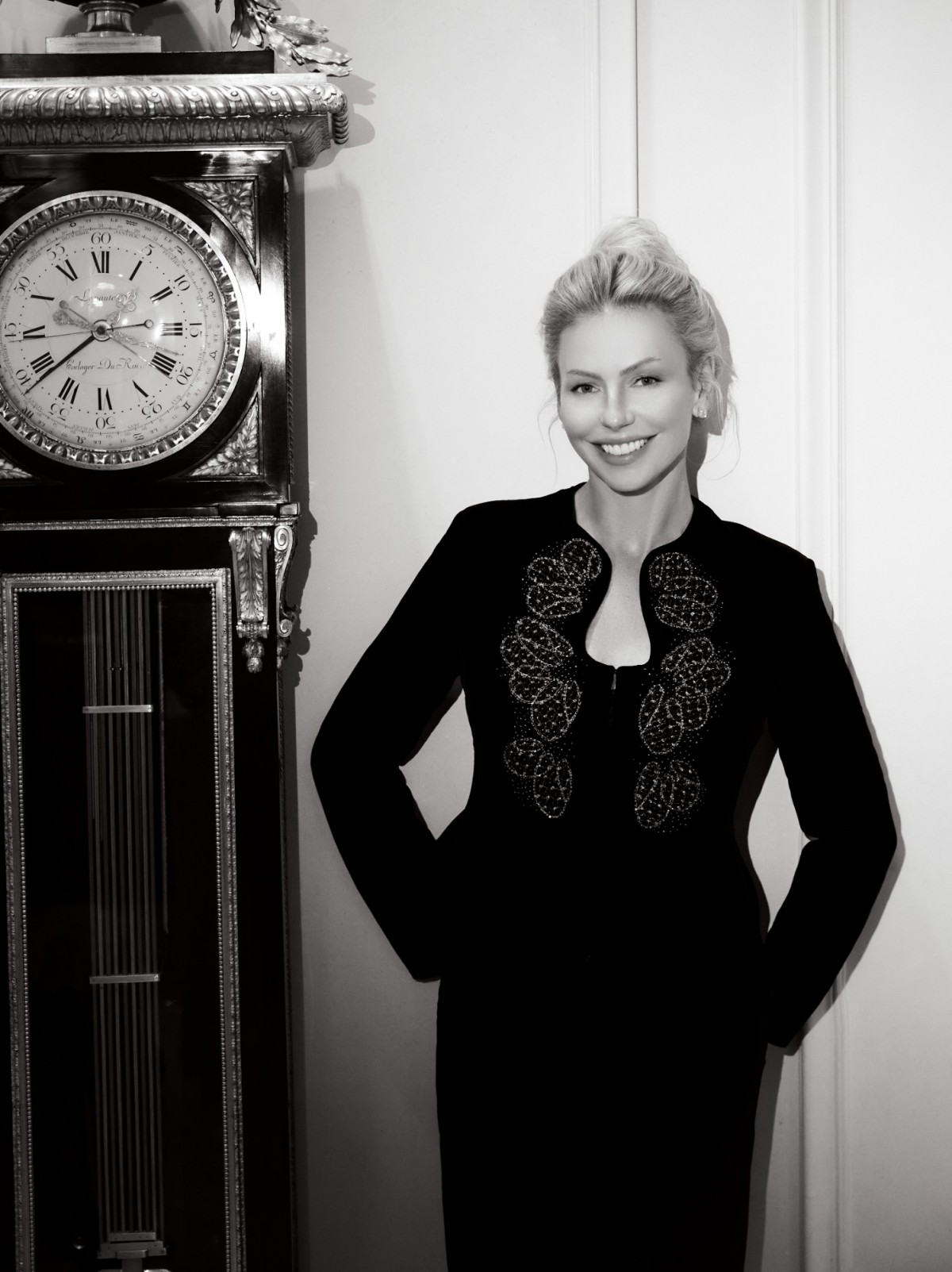 Костюм из бархата с вышивкой ручной работы