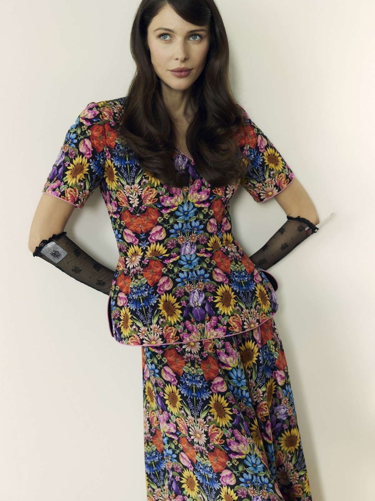 Стеганная блузка и юбка из шелка