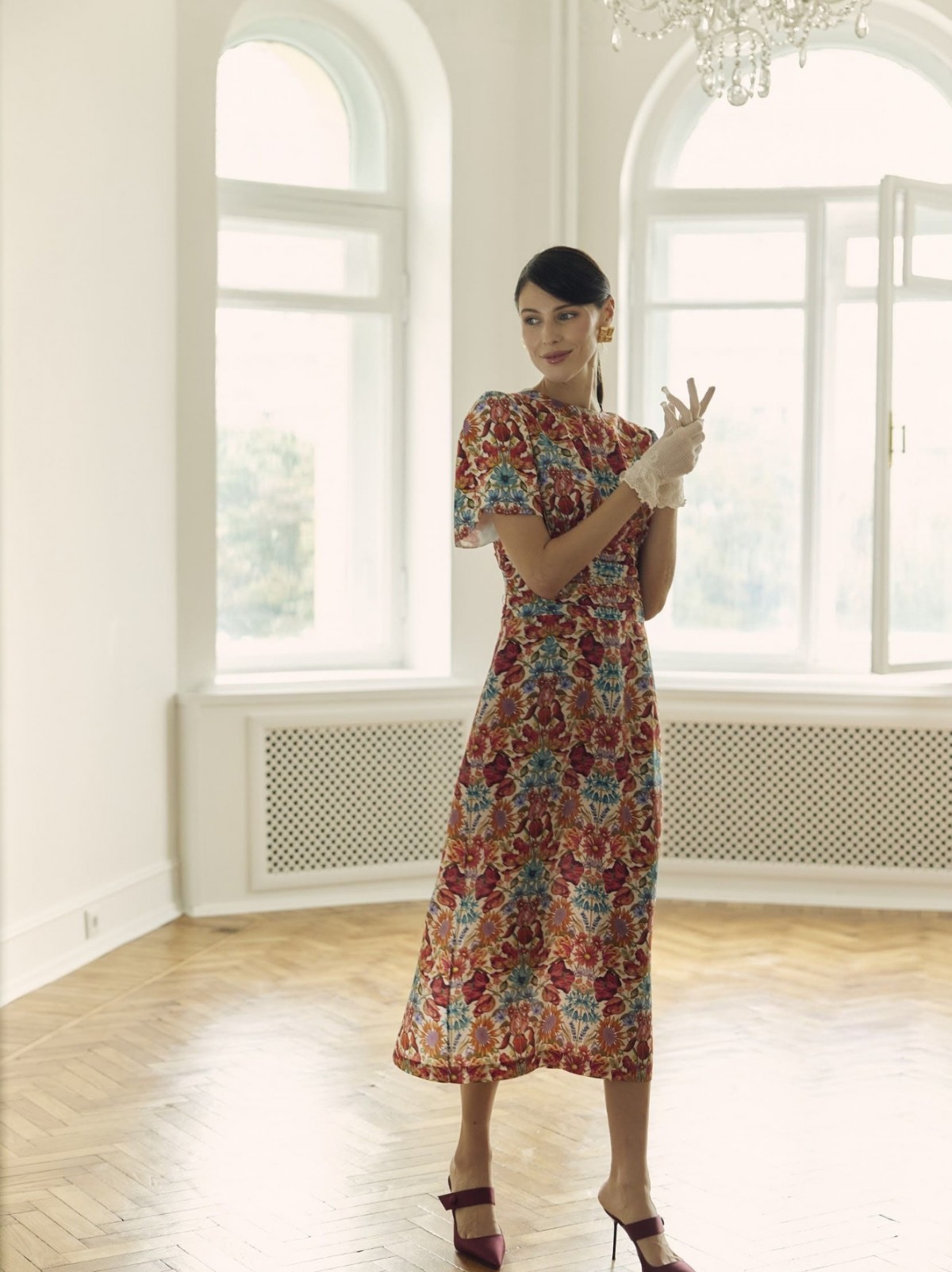 Платье прямого силуэта